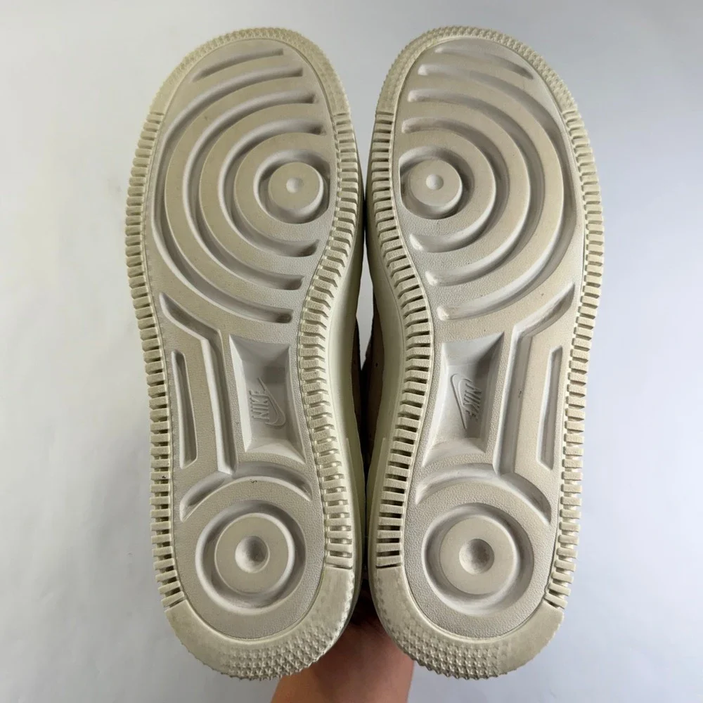 Nike Air Force 1 Low Sneaker Women 10 Particle Beige Suede Platform Sporty Retro